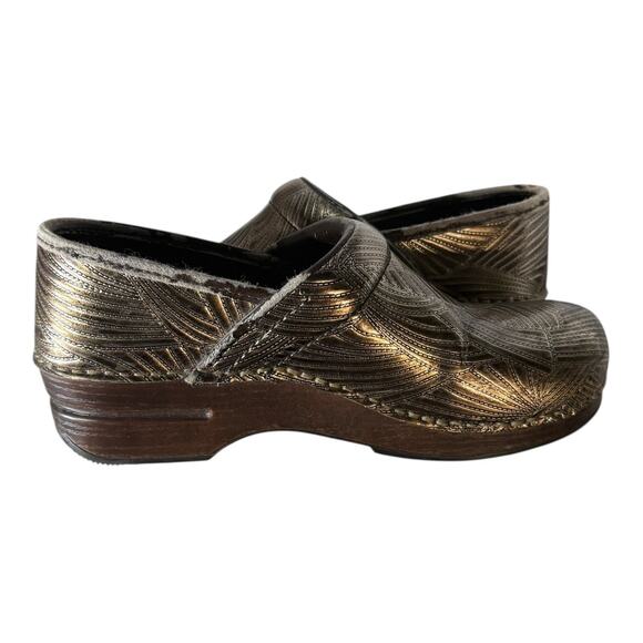 Dansko XP Women’s Embossed Career Nursing Clogs Gold Size 39 US 8.5 - Picture 8 of 9